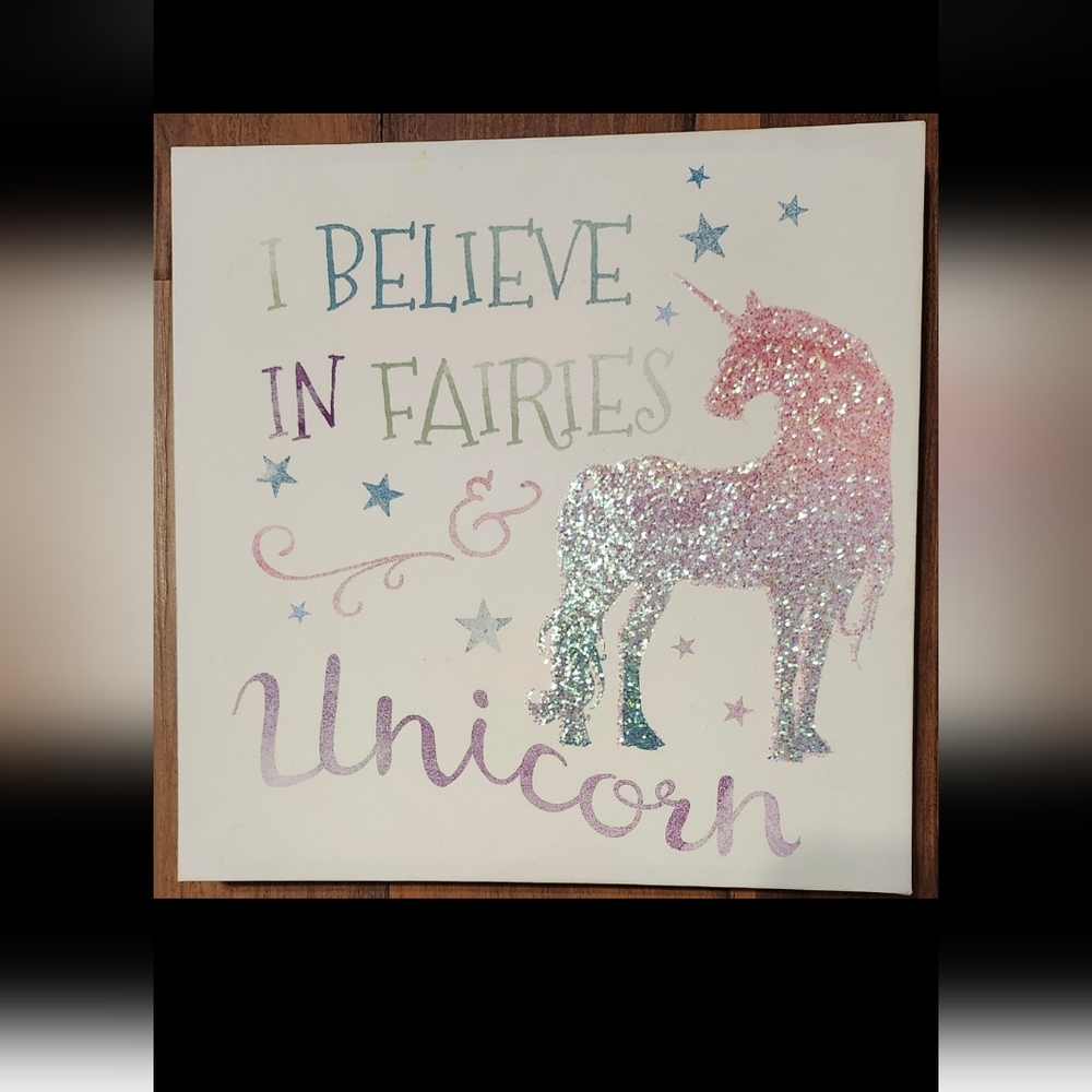 NWT Childrens 11x11 Canvas Wall Art with Extra Glittery Unicorn